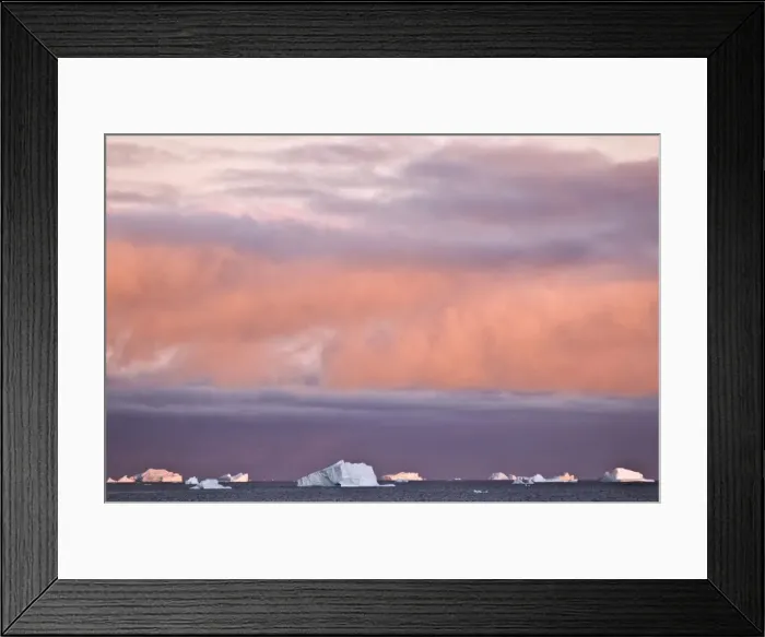 Framed Print : DDE-90036635 Framed Print : DDE-90036635