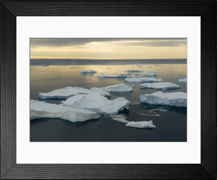 Framed Print : DDE-90036673 Framed Print : DDE-90036673