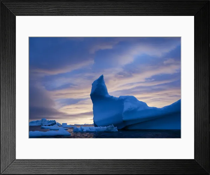 Framed Print : DDE-90036728 Framed Print : DDE-90036728