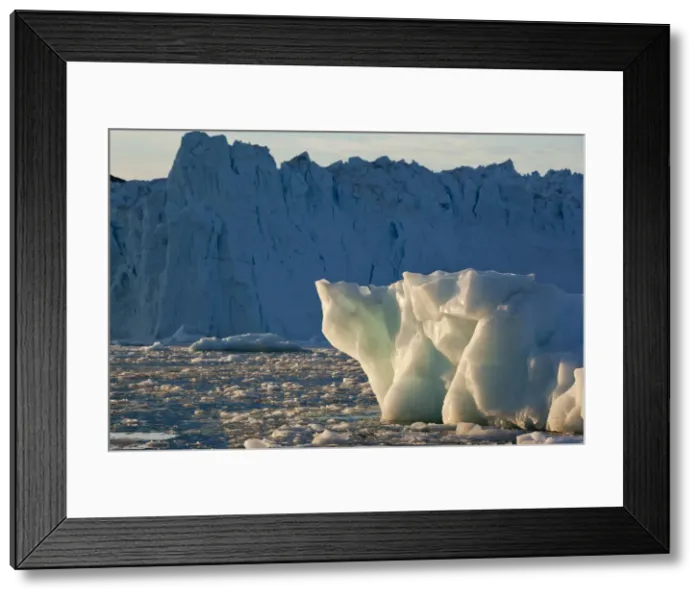 Framed Print : DDE-90036758 Framed Print : DDE-90036758
