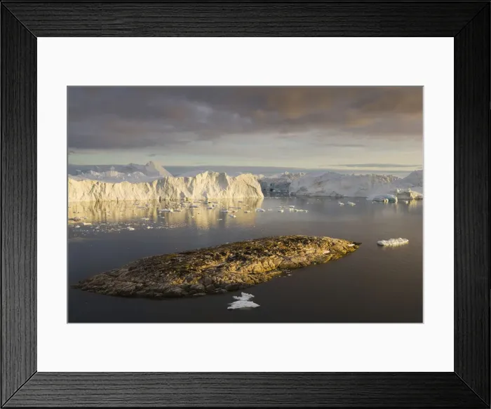 Framed Print : DDE-90036792 Framed Print : DDE-90036792