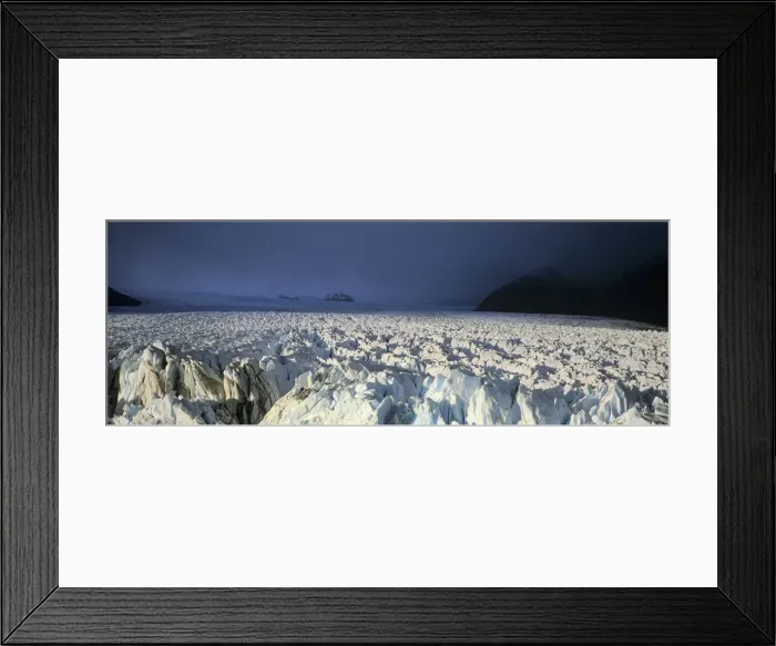 Framed Print : DDE-90038001 Framed Print : DDE-90038001