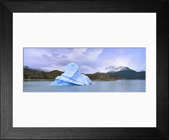 Framed Print : DDE-90038008 Framed Print : DDE-90038008