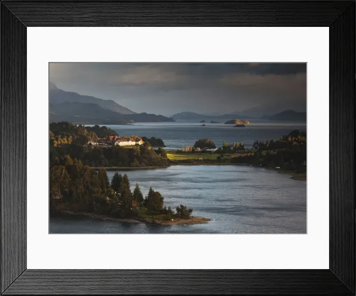 Framed Print : DDE-90038051 Framed Print : DDE-90038051