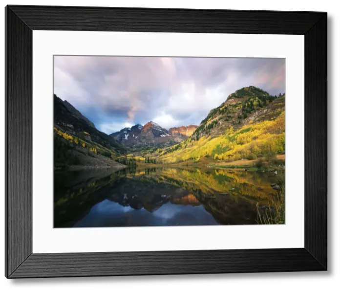 Framed Print : DDE-90038884 Framed Print : DDE-90038884