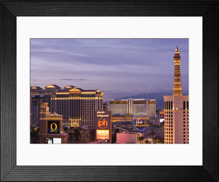 Framed Print : DDE-90039216 Framed Print : DDE-90039216