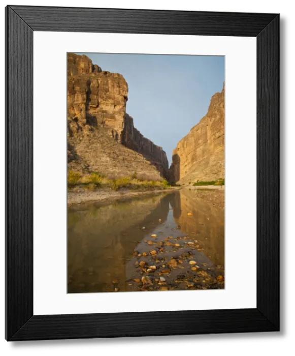 Framed Print : DDE-90039486 Framed Print : DDE-90039486