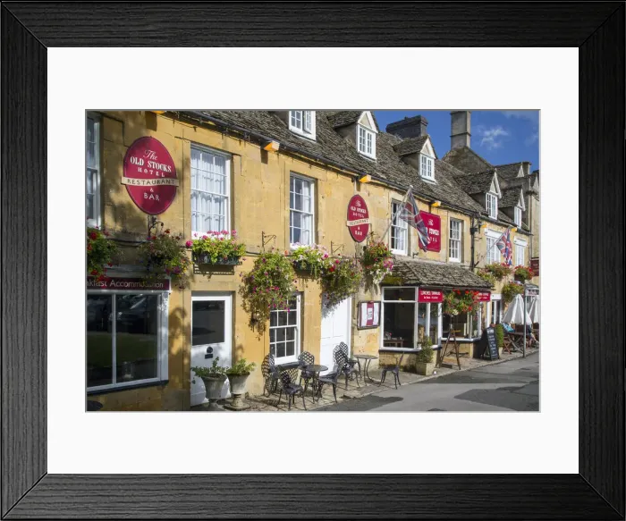 Framed Print : DDE-90182229