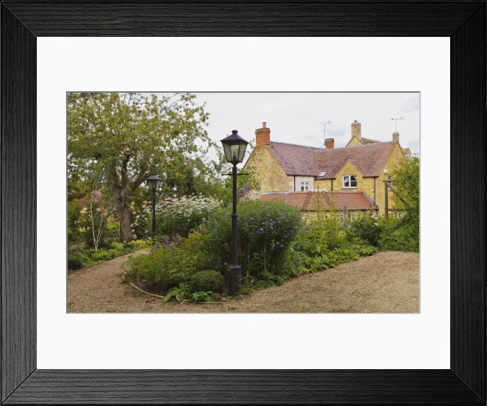 Framed Print : DDE-90182277