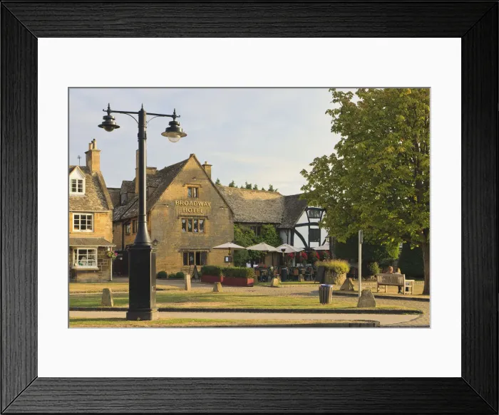 Framed Print : DDE-90182280 Framed Print : DDE-90182280