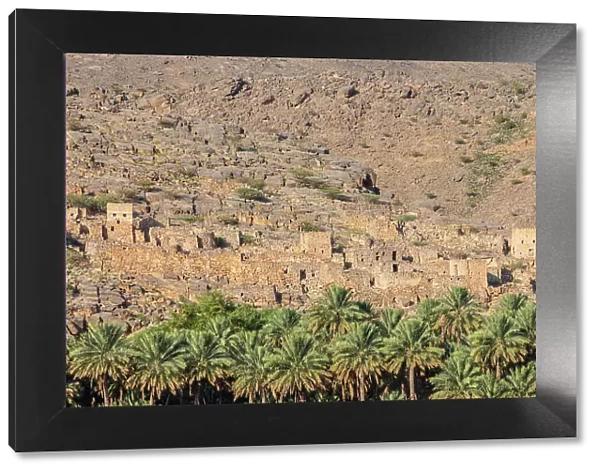 Middle East, Arabian Peninsula, Oman, Ad Dakhiliyah, Al Hamra. The ruins of an ancient village in Oman. Date: 22-10-2019