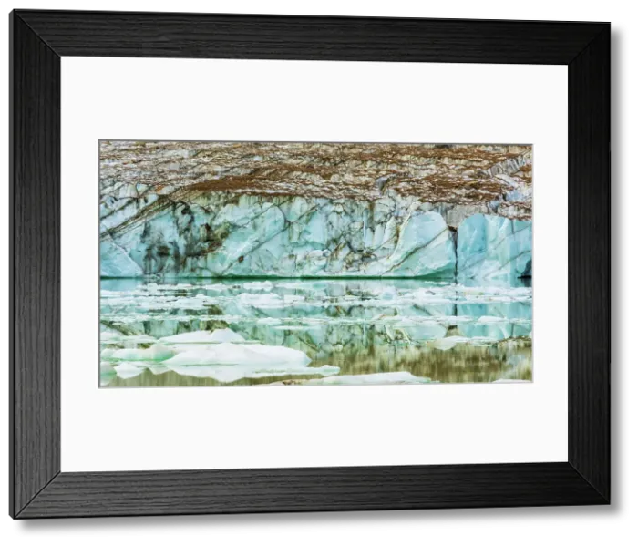 Framed Print : Icebergs on glacial meltwater under Mount Edith Cavell, Jasper National Park, Alberta, Canada. Date: 25-05-2021 Framed Print : Icebergs on glacial meltwater under Mount Edith Cavell, Jasper National Park, Alberta, Canada. Date: 25-05-2021