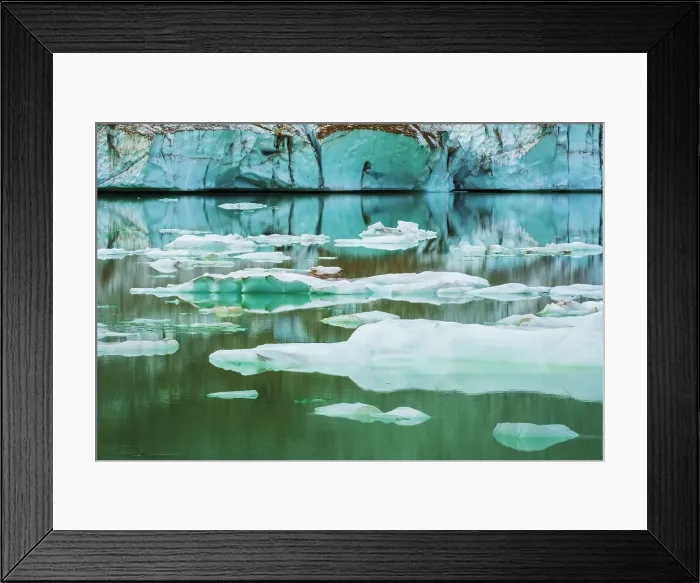 Framed Print : Icebergs on glacial meltwater under Mount Edith Cavell, Jasper National Park, Alberta, Canada. Date: 25-05-2021 Framed Print : Icebergs on glacial meltwater under Mount Edith Cavell, Jasper National Park, Alberta, Canada. Date: 25-05-2021