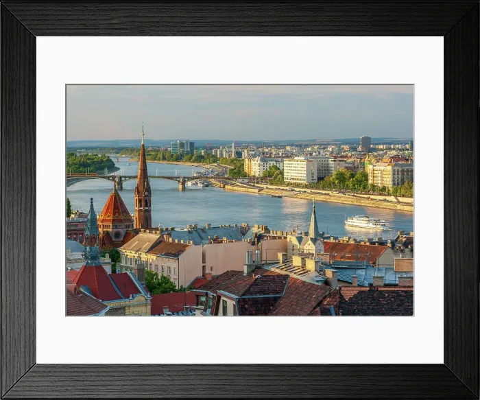 Framed Print : Tour boat passes Hungary's Parliament, built between 1884-1902 is the country's largest building. It has 691 rooms and sits next to the Danube River, Budapest, Hungary. Date: 27-06-2007 Framed Print : Tour boat passes Hungary's Parliament, built between 1884-1902 is the country's largest building. It has 691 rooms and sits next to the Danube River, Budapest, Hungary. Date: 27-06-2007