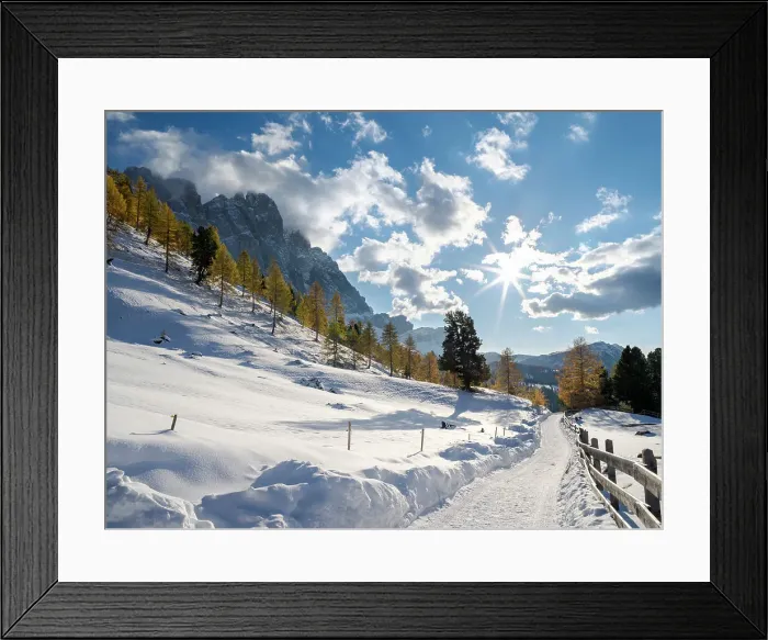 Framed Print : Geisler mountain range in the dolomites of the Villnoss Valley in South Tyrol, Alto Adige after an autumnal snowstorm. The dolomites are listed as UNESCO World Heritage Site. Central Europe, Italy. Date: 18-10-2020 Framed Print : Geisler mountain range in the dolomites of the Villnoss Valley in South Tyrol, Alto Adige after an autumnal snowstorm. The dolomites are listed as UNESCO World Heritage Site. Central Europe, Italy. Date: 18-10-2020