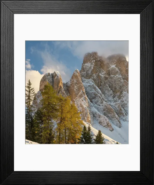 Framed Print : Geisler mountain range in the dolomites of the Villnoss Valley in South Tyrol, Alto Adige after an autumnal snowstorm. The dolomites are listed as UNESCO World Heritage Site. Central Europe, Italy. Date: 18-10-2020 Framed Print : Geisler mountain range in the dolomites of the Villnoss Valley in South Tyrol, Alto Adige after an autumnal snowstorm. The dolomites are listed as UNESCO World Heritage Site. Central Europe, Italy. Date: 18-10-2020