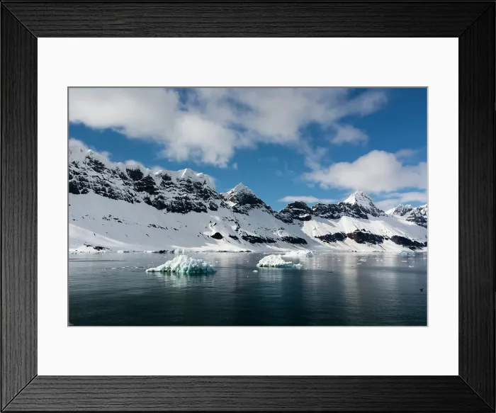 Framed Print : A view of the mountain peaks of Burgerbukta. Date: 12-06-2018 Framed Print : A view of the mountain peaks of Burgerbukta. Date: 12-06-2018
