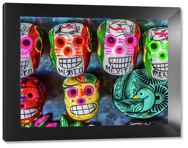 Colorful Mexican magnets. Day of the Dead handicrafts, Los Cabos, Cabo San Lucas, Mexico Date: 13-01-2021
