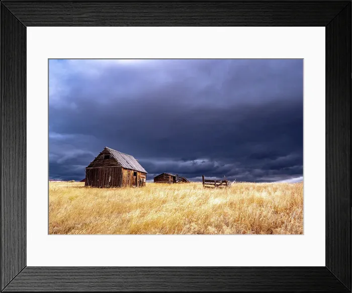 Framed Print : USA, Idaho, Highway 36, Liberty storm passing over old wooden barn Date: 26-09-2020 Framed Print : USA, Idaho, Highway 36, Liberty storm passing over old wooden barn Date: 26-09-2020