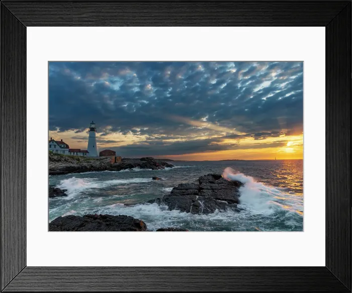 Framed Print : Sunrise at Portland Head Lighthouse in Portland, Maine, USA Date: 19-06-2021 Framed Print : Sunrise at Portland Head Lighthouse in Portland, Maine, USA Date: 19-06-2021