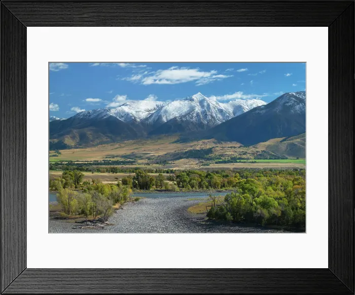 Framed Print : Yellowstone River, Absaroka Mountains, Montana. Date: 22-09-2019 Framed Print : Yellowstone River, Absaroka Mountains, Montana. Date: 22-09-2019