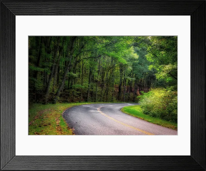 Framed Print : Roadway, Blue Ridge Parkway, Smoky Mountains, USA. Date: 04-10-2018 Framed Print : Roadway, Blue Ridge Parkway, Smoky Mountains, USA. Date: 04-10-2018