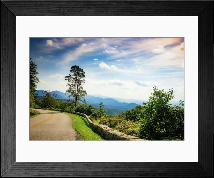Framed Print : Overlook, Blue Ridge Parkway, Smoky Mountains, USA. Date: 04-10-2018