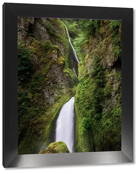 Wahclella Falls along Tanner Creek, Columbia River Gorge, Oregon Date: 18-06-2013