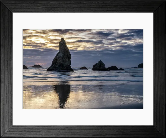 Framed Print : USA, Oregon, Bandon Beach. Pacific Ocean sea stacks at sunset. Date: 25-05-2021 Framed Print : USA, Oregon, Bandon Beach. Pacific Ocean sea stacks at sunset. Date: 25-05-2021