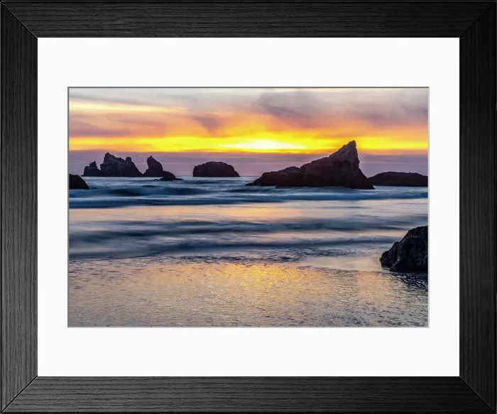 Framed Print : USA, Oregon, Bandon Beach. Pacific Ocean sea stacks at sunset. Date: 26-05-2021 Framed Print : USA, Oregon, Bandon Beach. Pacific Ocean sea stacks at sunset. Date: 26-05-2021