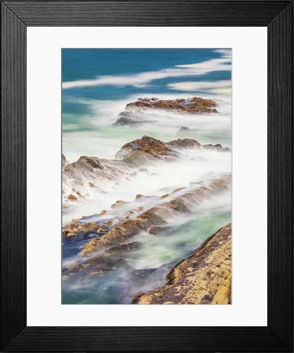 Framed Print : Shore Acres State Park, Oregon, USA. Blur of waves flowing over rocks. Date: 01-05-2021