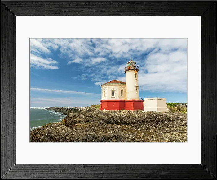 Framed Print : Bandon, Oregon, USA. The Coquille River Lighthouse on the Oregon coast. Date: 02-05-2021 Framed Print : Bandon, Oregon, USA. The Coquille River Lighthouse on the Oregon coast. Date: 02-05-2021