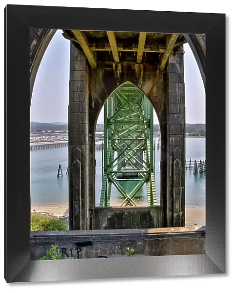 Usa, Oregon, Newport. Yaquina Bay Bridge Date: 03-08-2021