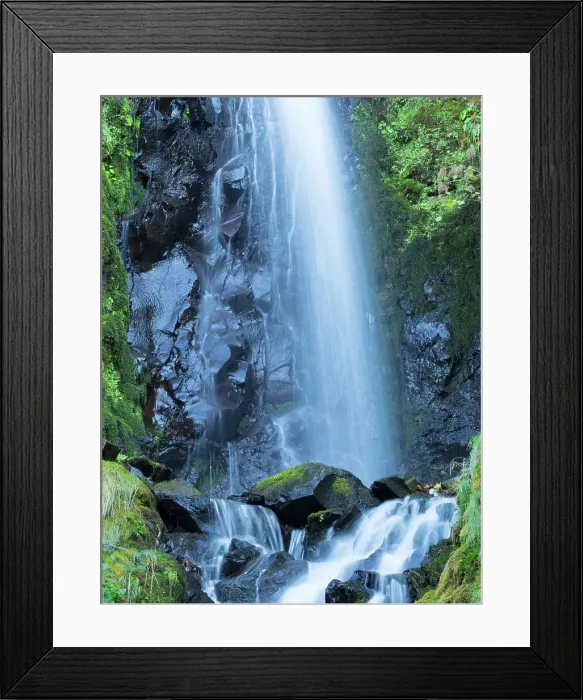 Framed Print : Oregon, Columbia River Gorge National Scenic Area, Warren Creek, at Hole in the Wall Falls Date: 29-10-2020 Framed Print : Oregon, Columbia River Gorge National Scenic Area, Warren Creek, at Hole in the Wall Falls Date: 29-10-2020
