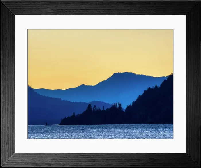Framed Print : Oregon, Columbia River Gorge National Scenic Area, Columbia River and Gorge Peaks at sunset Date: 29-10-2020 Framed Print : Oregon, Columbia River Gorge National Scenic Area, Columbia River and Gorge Peaks at sunset Date: 29-10-2020