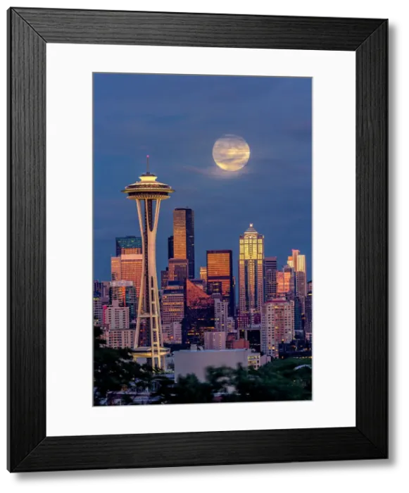 Framed Print : Seattle skyline and super moon at dusk, Seattle, Washington State Date: 22-06-2013 Framed Print : Seattle skyline and super moon at dusk, Seattle, Washington State Date: 22-06-2013