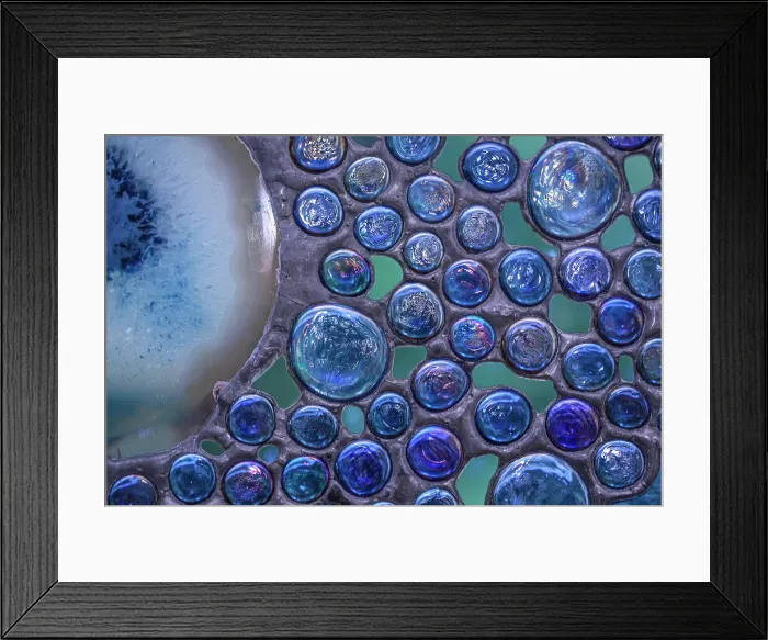 Framed Print : Bremerton, Washington State, USA. Glass art. Date: 30-06-2020 Framed Print : Bremerton, Washington State, USA. Glass art. Date: 30-06-2020