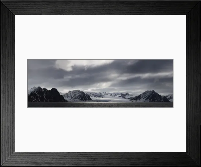 Framed Print : Svalbard (Spitsbergen) Landscape Mountains, Ice and Snow & dramatic weather North West Svalbard LA003759 Framed Print : Svalbard (Spitsbergen) Landscape Mountains, Ice and Snow & dramatic weather North West Svalbard LA003759