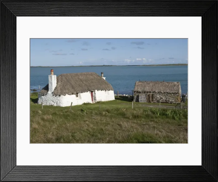 Framed Print : Traditional cottage - with thatch roof - Sollas - North Uist - Outer Hebrides - Scotland Framed Print : Traditional cottage - with thatch roof - Sollas - North Uist - Outer Hebrides - Scotland