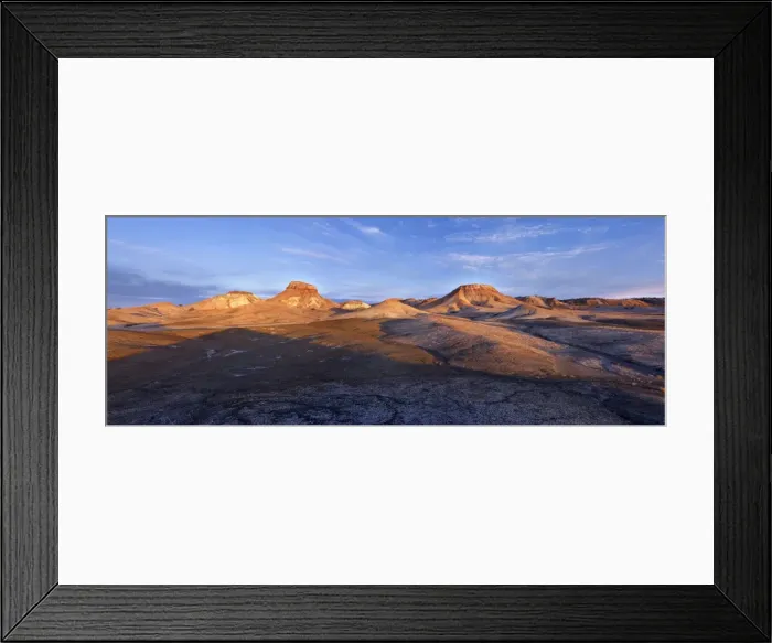 Framed Print : Arckaringa Hills / Painted Desert - North of Coober Pedy Breakaway Country - South Australia Framed Print : Arckaringa Hills / Painted Desert - North of Coober Pedy Breakaway Country - South Australia