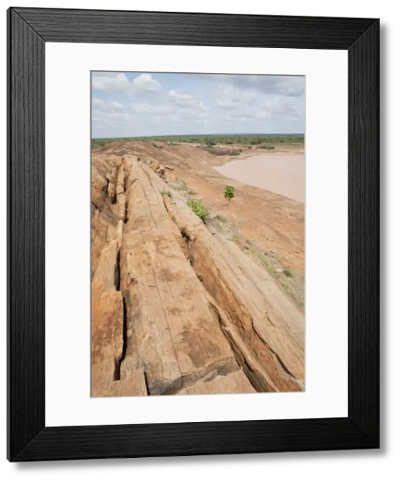 Framed Print : Mudunda Rock - Tsavo East National Park - Kenya - Africa Framed Print : Mudunda Rock - Tsavo East National Park - Kenya - Africa