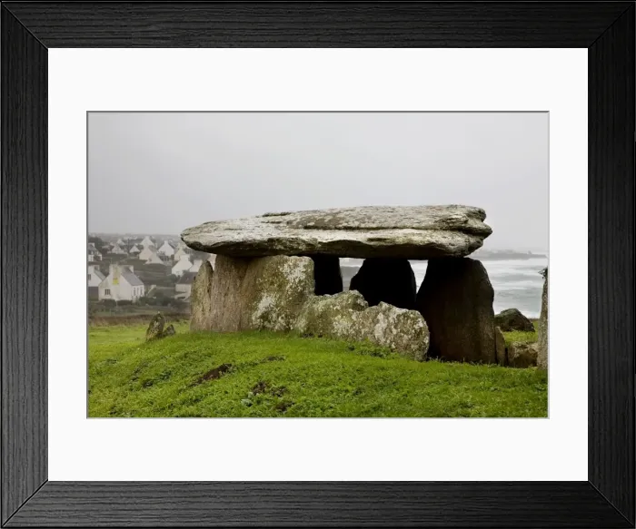 Framed Print : Pors-Poulhan Finistere dolmen - Brittany - France Framed Print : Pors-Poulhan Finistere dolmen - Brittany - France