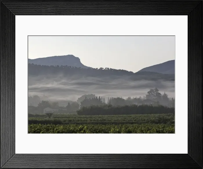 Framed Print : France - Serguret Village & countryside. Vaucluse Framed Print : France - Serguret Village & countryside. Vaucluse