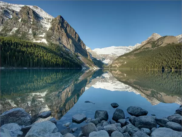 Lake Louise - Banff National Park - Alberta, Canada LA004120