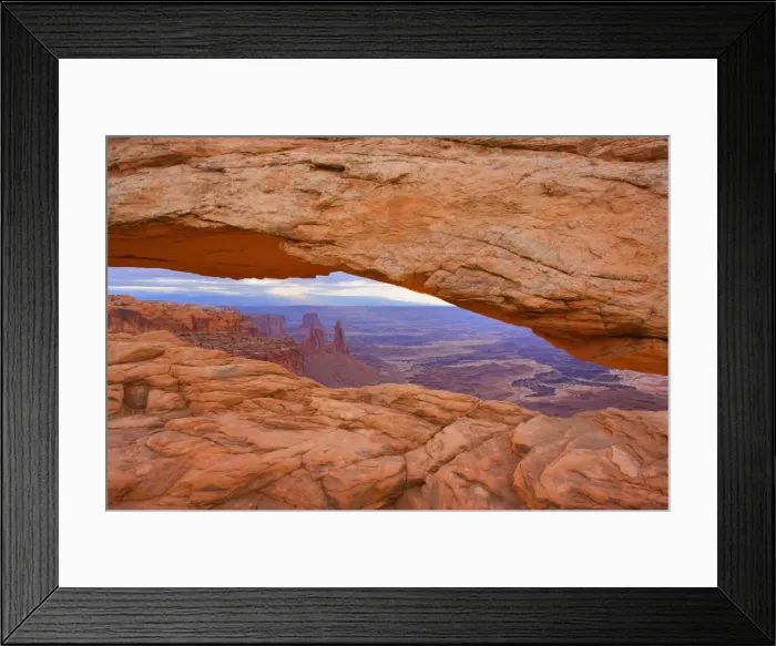 Framed Print : Mesa Arch - View through Mesa Arch into the maze of canyons and rock formations - Islands in the Sky, Canyonlands National Park, Utah, USA Framed Print : Mesa Arch - View through Mesa Arch into the maze of canyons and rock formations - Islands in the Sky, Canyonlands National Park, Utah, USA