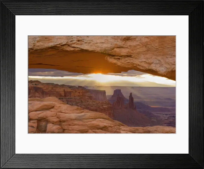 Framed Print : Mesa Arch - View through Mesa Arch into the maze of canyons and rock formations - Islands in the Sky, Canyonlands National Park, Utah, USA Framed Print : Mesa Arch - View through Mesa Arch into the maze of canyons and rock formations - Islands in the Sky, Canyonlands National Park, Utah, USA