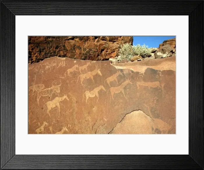 Framed Print : Rock Engravings. Twyfelfontein. Namibia Betweeen -5600 BC et _2500 BC Framed Print : Rock Engravings. Twyfelfontein. Namibia Betweeen -5600 BC et _2500 BC