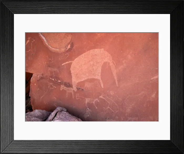 Framed Print : Rock Engravings. Twyfelfontein. Namibia Betweeen -5600 BC et _2500 BC Framed Print : Rock Engravings. Twyfelfontein. Namibia Betweeen -5600 BC et _2500 BC