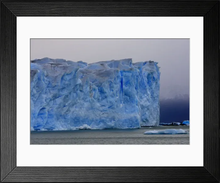 Framed Print : Perito Moreno Glacier - Glacier National Park. Magallanes Peninsula - Patagonia - Argentina Framed Print : Perito Moreno Glacier - Glacier National Park. Magallanes Peninsula - Patagonia - Argentina