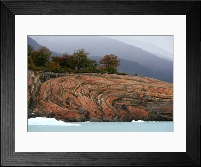 Framed Print : Geographical rock folds. Magallanes Peninsula - Patagonia - Argentina Framed Print : Geographical rock folds. Magallanes Peninsula - Patagonia - Argentina